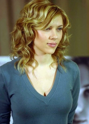 300px_scarlett-johansson_976.webp