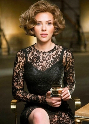 300px_scarlett-johansson_996.webp