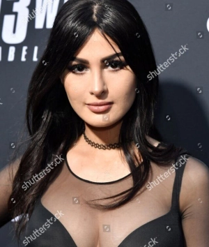 300px_sssniperwolf_37.webp