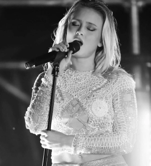 300px_zara-larsson_144.webp