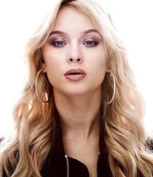 300px_zara-larsson_91.webp