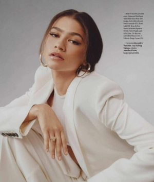 300px_zendaya_388.webp