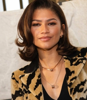 300px_zendaya_448.webp