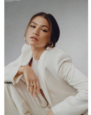 300px_zendaya_461.webp