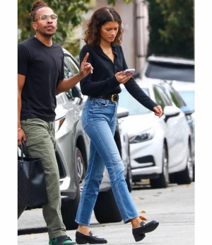 300px_zendaya_538.webp