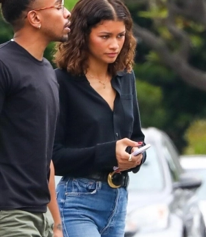 300px_zendaya_542.webp